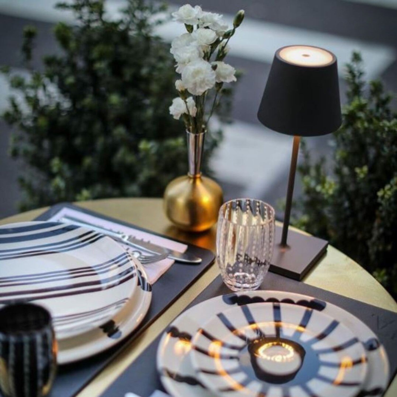 Kabellose LED Tischlampe mit Touch-Dimmer – Atmosphäre ohne Kabel