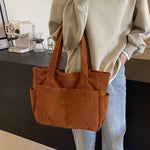 Elegant Shoulder Bag with Versatile Compartments