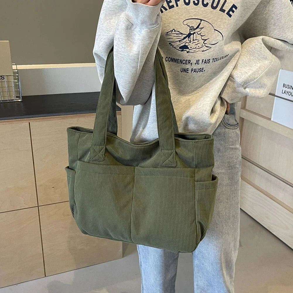 Elegant Shoulder Bag with Versatile Compartments
