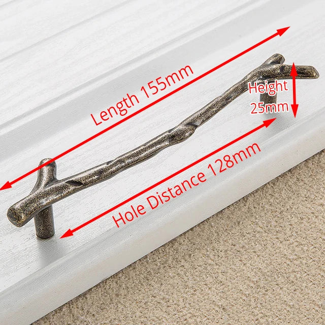 Ästhetische Möbelgriffe im Baumstamm-Design für jeden Raum