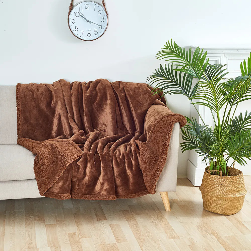 Waterproof Reversible Blanket – Soft, Stylish, and Easy to Clean