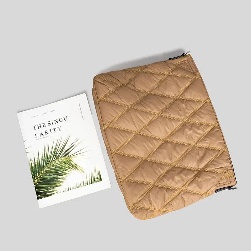 Luma - Padded Handbag for Every Occasion