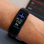 Smartes Gesundheitsarmband mit EKG-Überwachung und Schlafanalyse