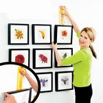 Simple picture hanging system with integrated spirit level