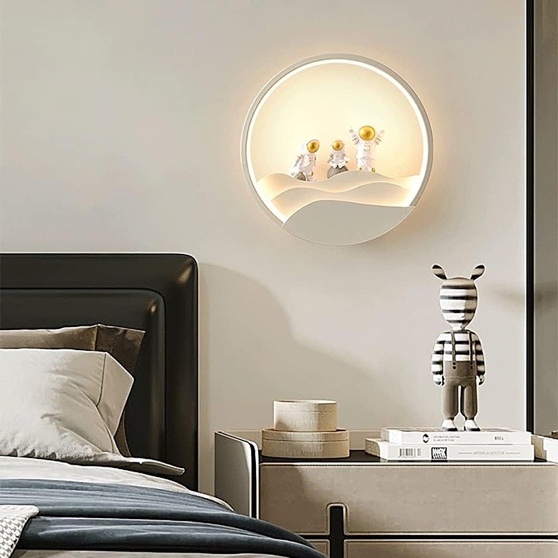 Wandlampe Astronaut mit TriColor LED-Beleuchtung - 28 cm x 28 cm