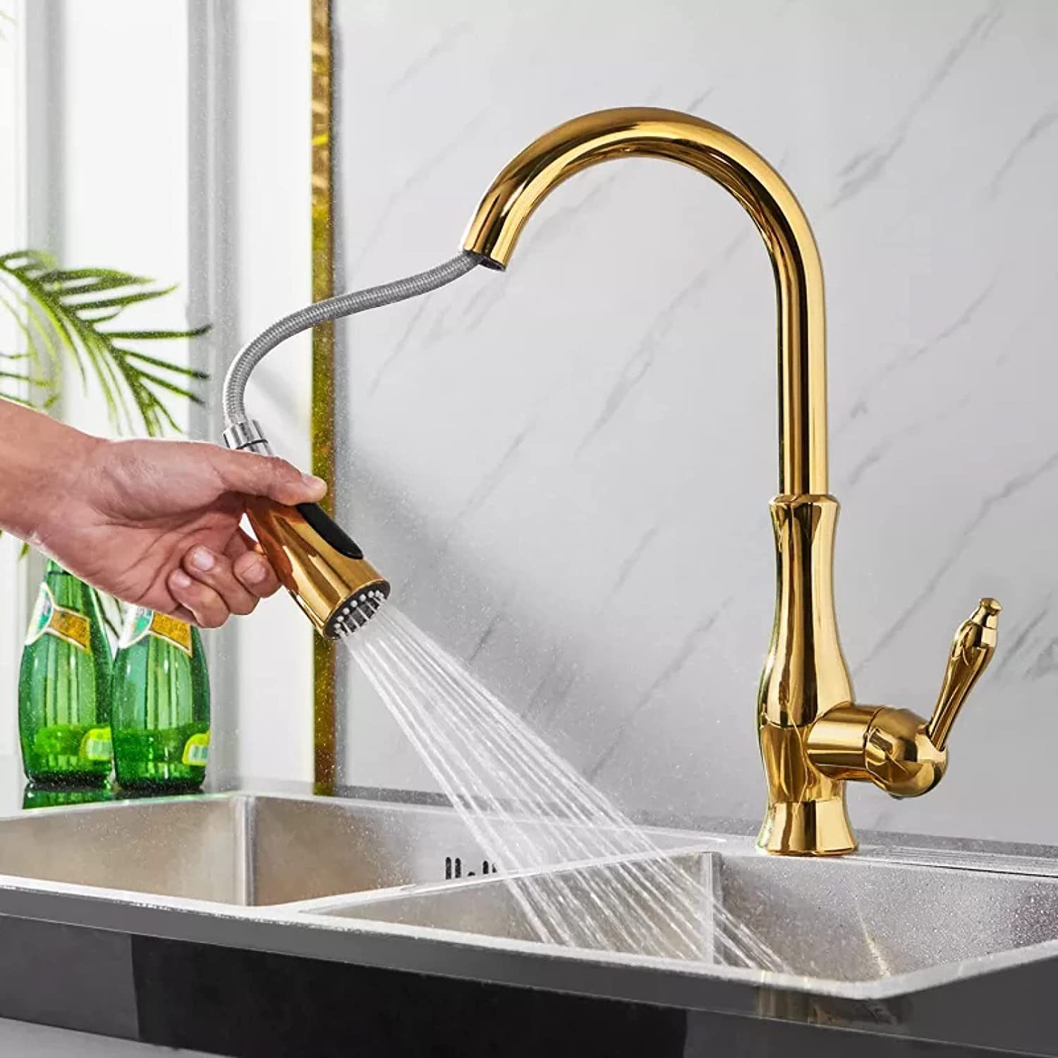 Flexibler Küchenwasserhahn mit ausziehbarem Brausekopf