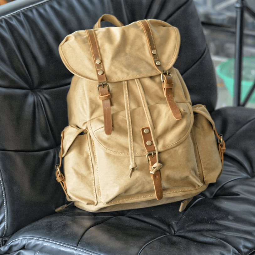 Taktischer Rucksack aus robustem Segeltuch – Vielseitig und Langlebig