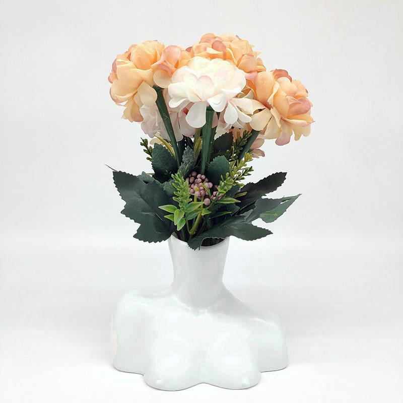 Feminine Eleganz | Figurative Blumenvase für Ihr Zuhause