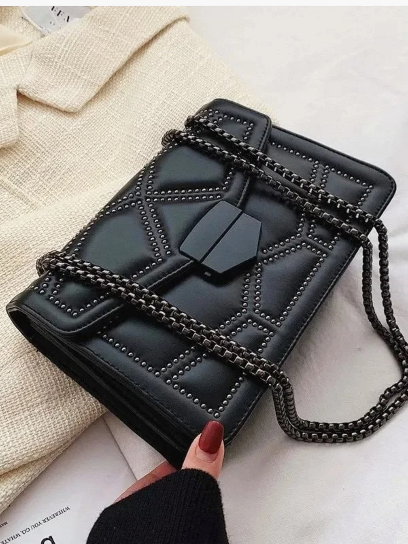 Elysia - Stylish Shoulder Bag for Every Occasion