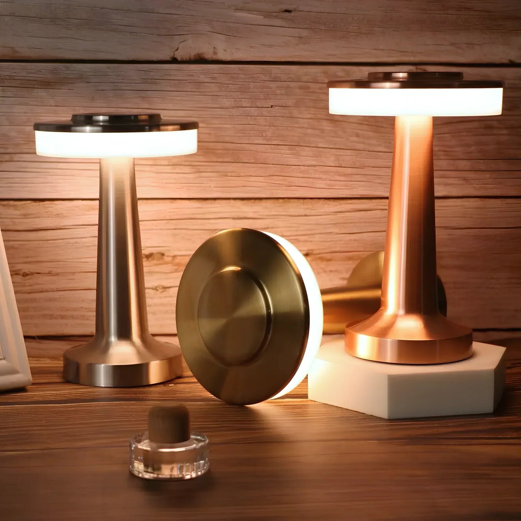 Elegante Wireless Tischlampe - LumiGlow