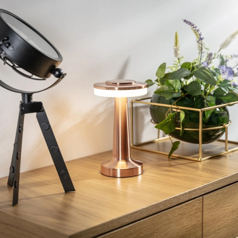 Elegante Wireless Tischlampe - LumiGlow