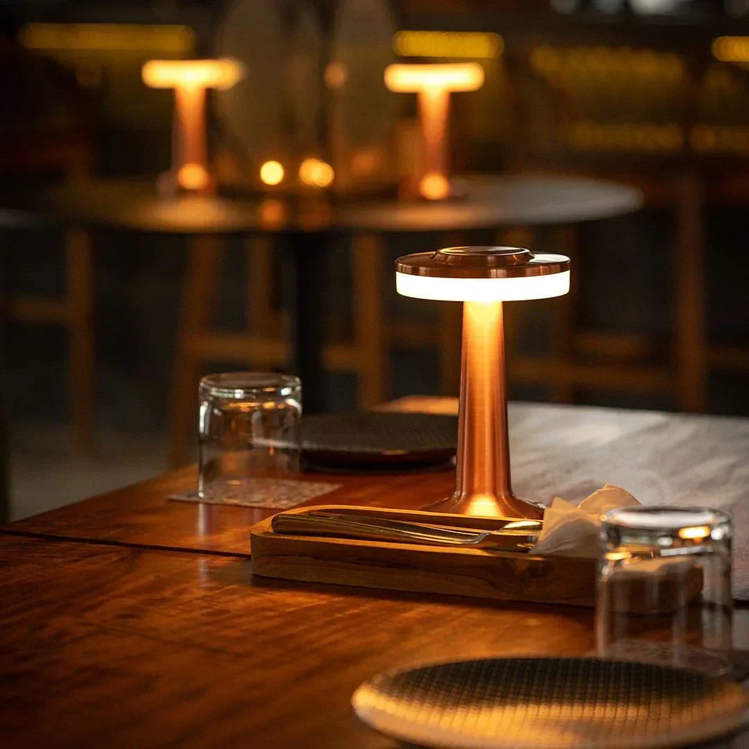 Elegante Wireless Tischlampe - LumiGlow