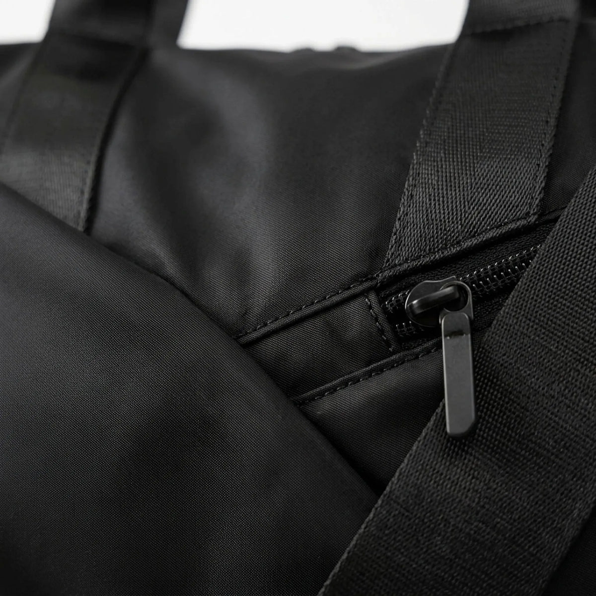Gym Duffel Bag for Women - Versatile and Functional Travel Bag
