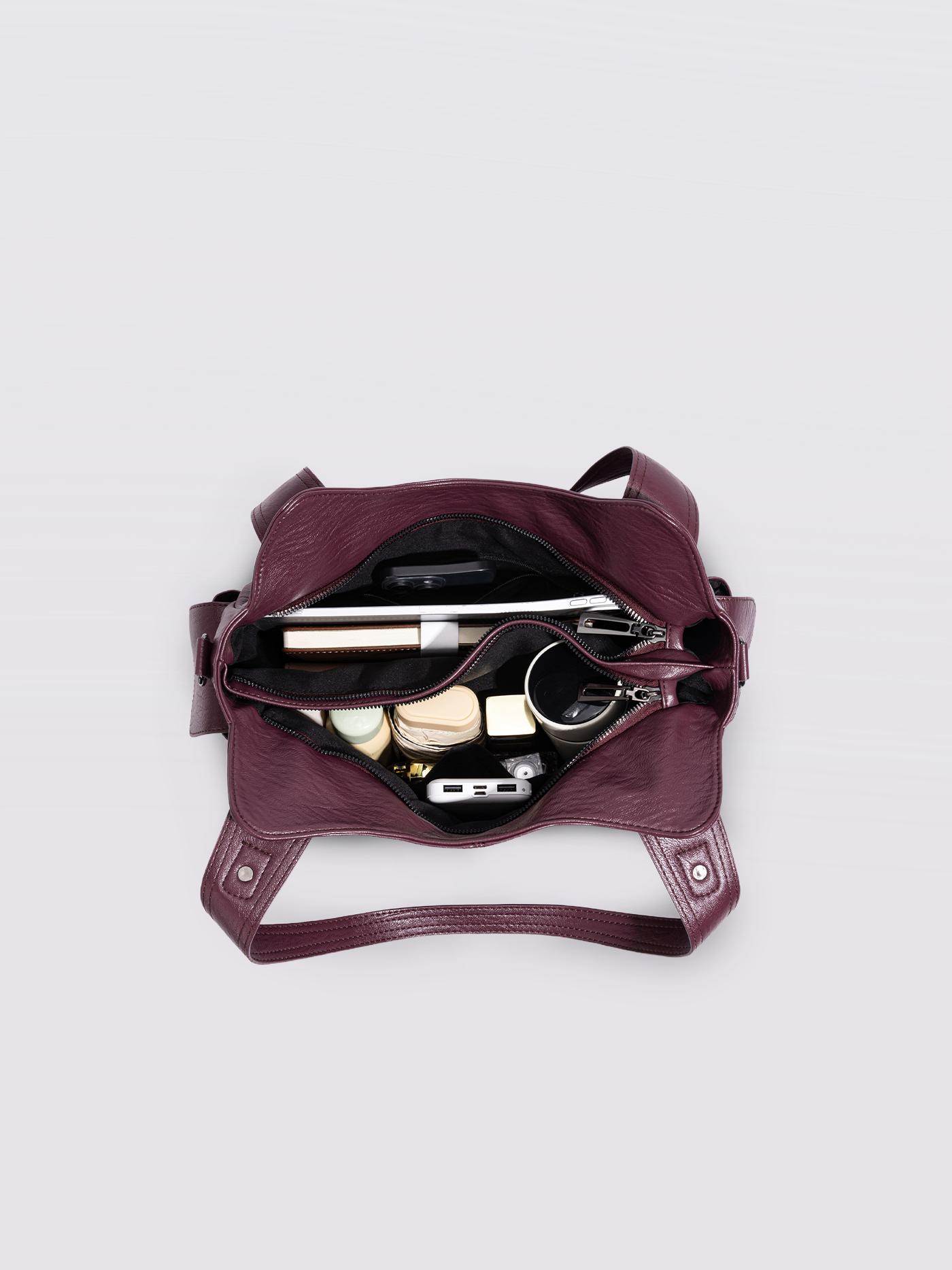 Stylische Handtasche mit mehreren Fächern und abnehmbarem Schultergurt