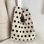 ChicMini – Trendy Handbag for Relaxed Occasions