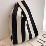 ChicMini – Trendy Handbag for Relaxed Occasions