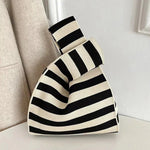 ChicMini – Trendy Handbag for Relaxed Occasions