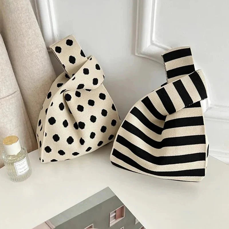 ChicMini – Trendy Handbag for Relaxed Occasions