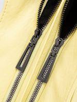Stylische Handtasche mit mehreren Fächern und abnehmbarem Schultergurt